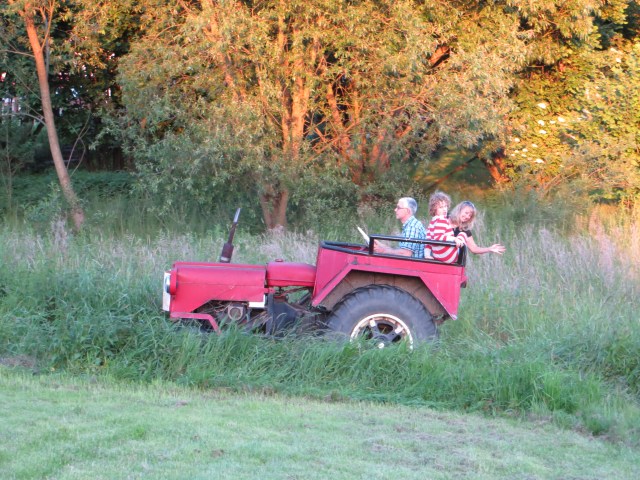 lean a bit further back....